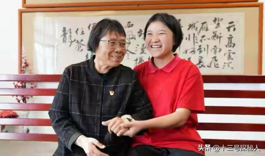 张桂梅向民警求助,张桂梅向民警求助视频