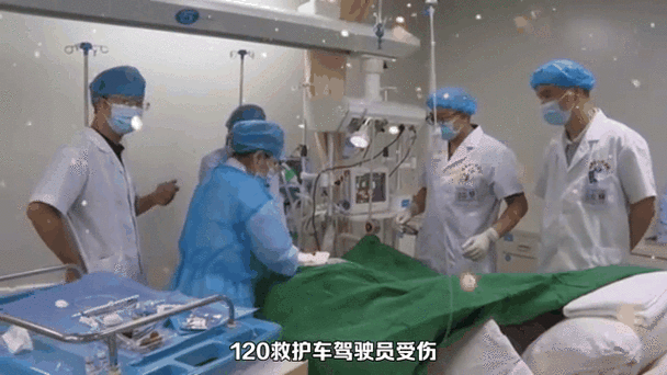 救护车与私家车相撞,救护车与私家车相撞谁的责任